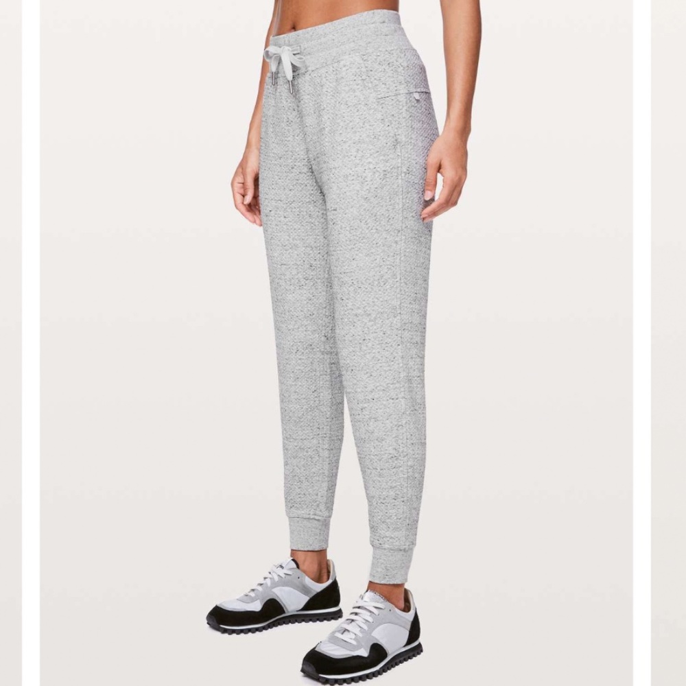 Lululemon Warm Down Jogger II 28" Heathered Melody Light Grey, Size 4